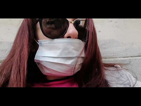 ❤️ Nicoletta na-abọ ọbọ n'ahụ onye agbata obi ya na pees n'ime ebe a na-adọba ụgbọala ya (Special Covid19 Italian Quarantine) na porn% ig.mobilecric.top%